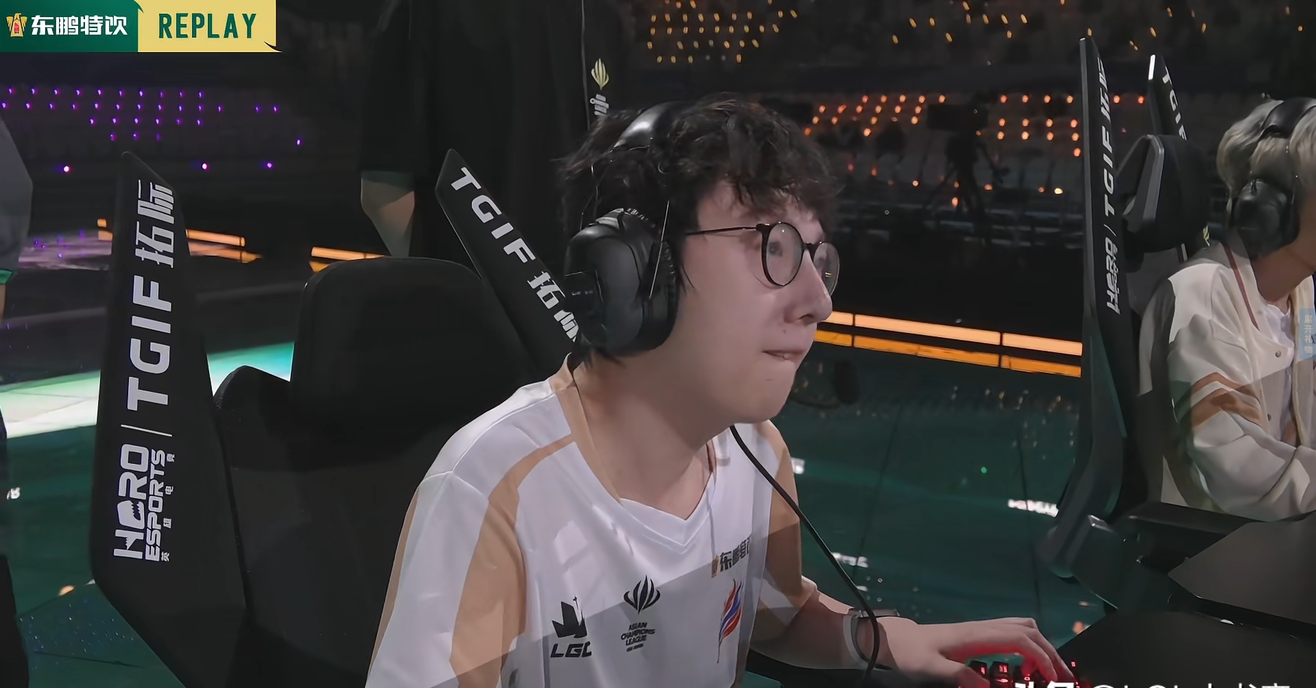 G2险胜DFM，Deft开启传奇时刻峡谷大战四强赛，留下经典瞬间