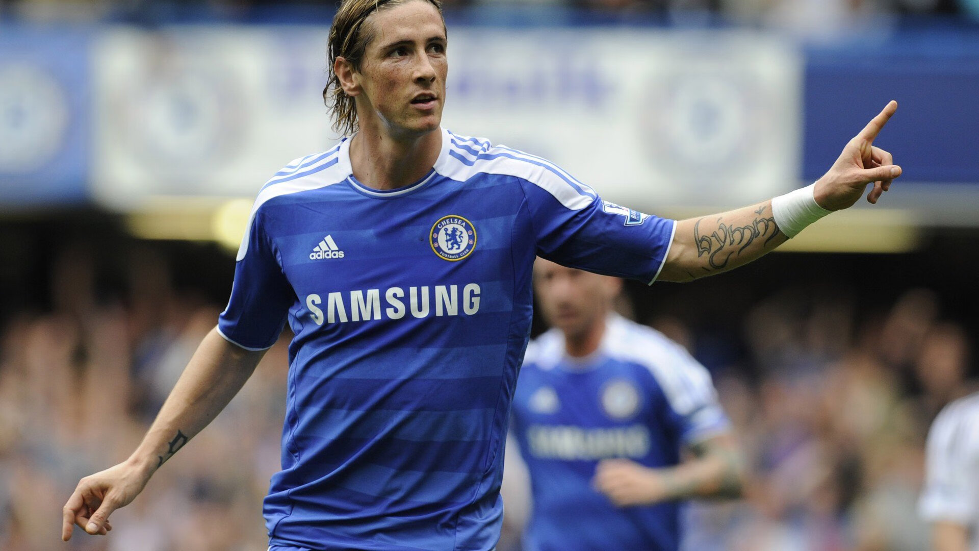 开云体育在线-草根英雄的逆袭诗篇，当布雷默一脚踢碎波兰铁骑，洪都拉斯写下热带风暴奇迹